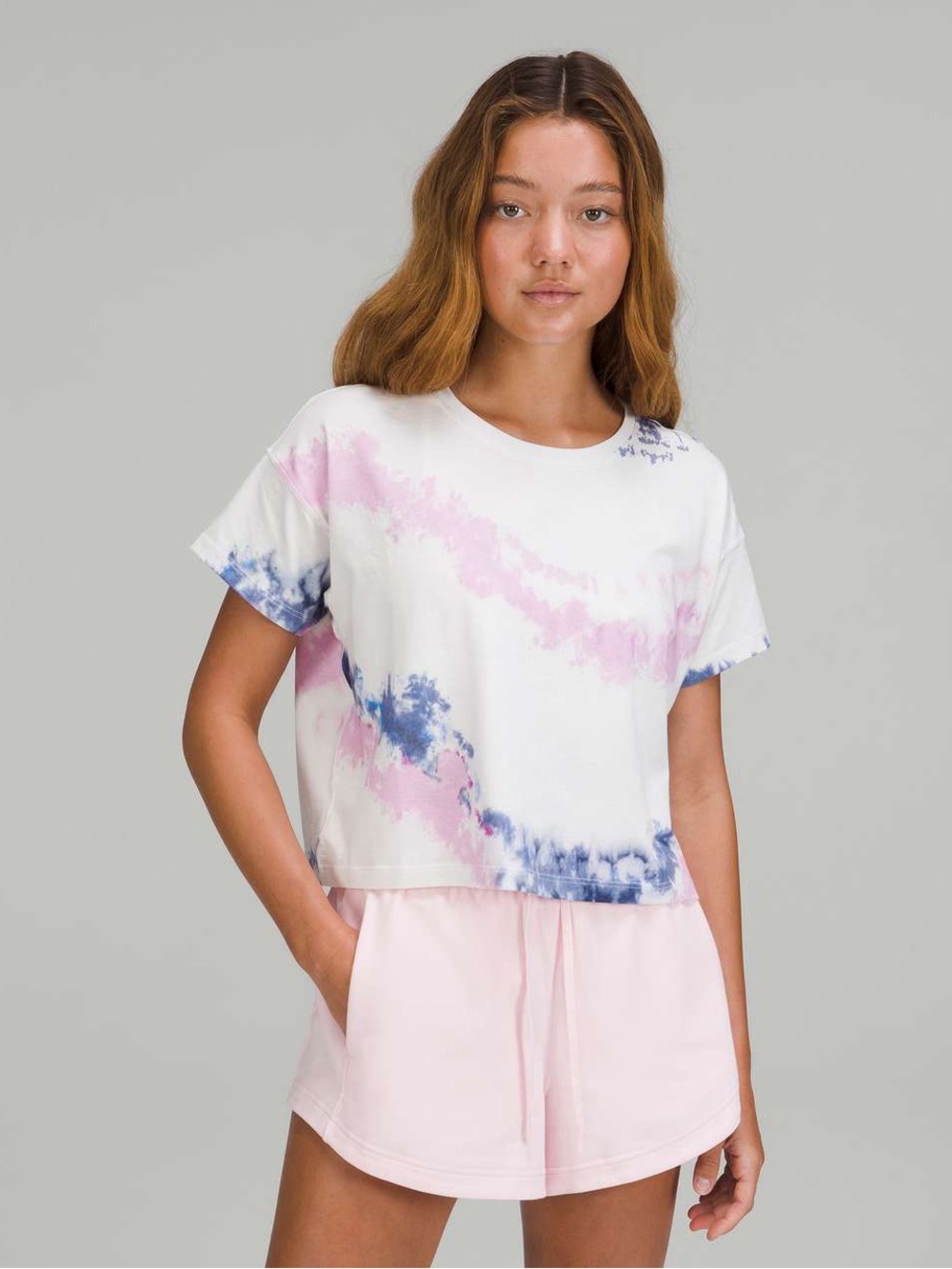 Lulemon Tie Dye Cropped Cates Tee in Pink Blue Size 8